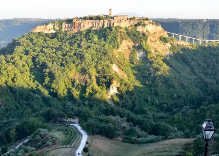 Le Calanque La Terrazza Su Civita